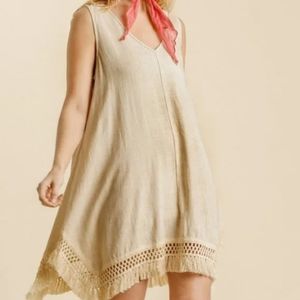 Umgee- Linen Vneck Crochet Fringe Dress/Tunic- Oatmeal color- size Large